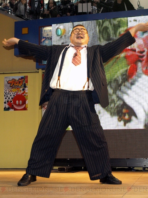 『ブロブ』発売イベントに芋洗坂係長登場！ 100kg超の巨体が華麗に宙を舞う!?