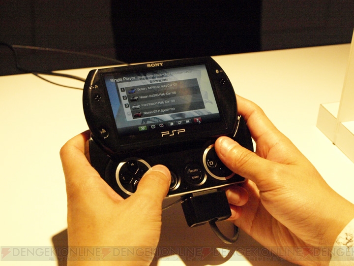 みんな知りたい“PSP go”の気になるところ、実際に触って確かめてみた！