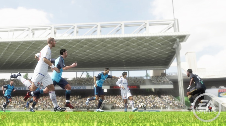 『FIFA 10』は5機種で10月に発売!! カカの移籍で開発担当がニンマリ!?
