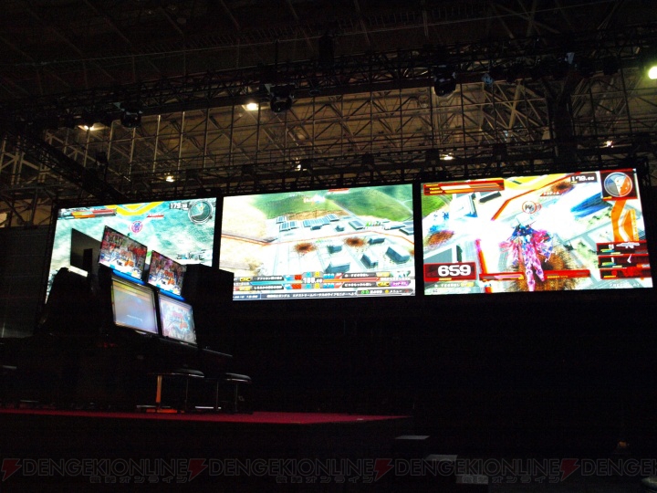 アーケード版の新作は近々お披露目!? 『機動戦士ガンダム EXTREME VS.』公式大会が東京ゲームショウで開催