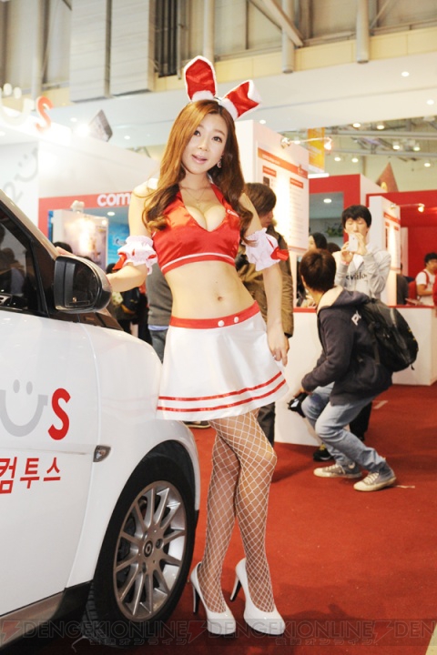 オンラインゲームの祭典“G-STAR2011”会場には韓国美女が百花繚乱！ コンパニオン写真集
