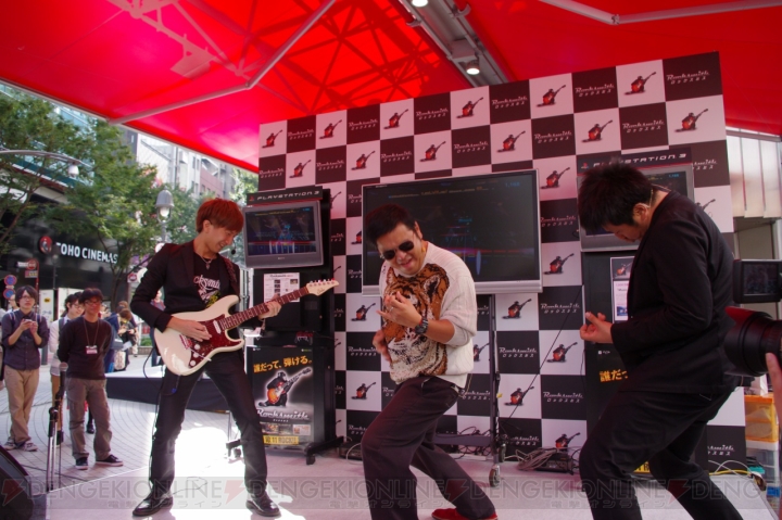 渋谷の中心地でロックを叫ぶ！ 『ロックスミス』発売記念イベントがSHIBUYA 109で開催