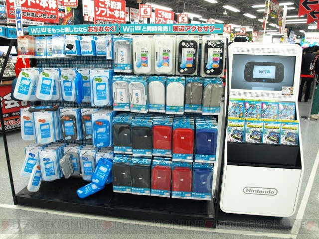 任天堂の最新ゲーム機・Wii Uが本日発売！ 東京都内の量販店には多くの人の列が